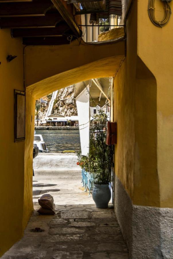 Stone Living Symi Central Apartments Buitenkant foto